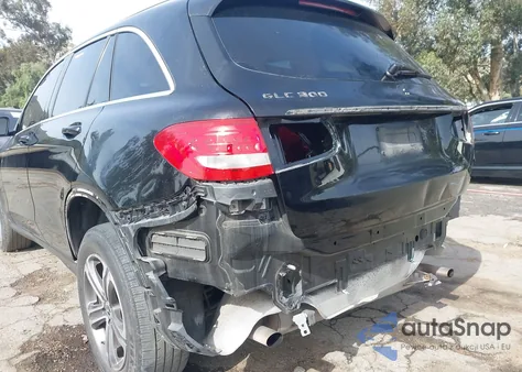2018 Mercedes-Benz Glc 300 from USA, damaged, VIN WDC0G4JB6JV035448